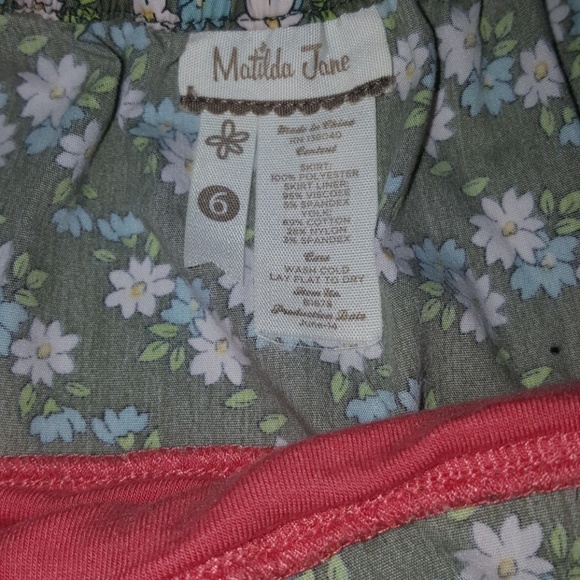 Soft and flowy Matilda Jane layer skirt - Picture 3 of 3